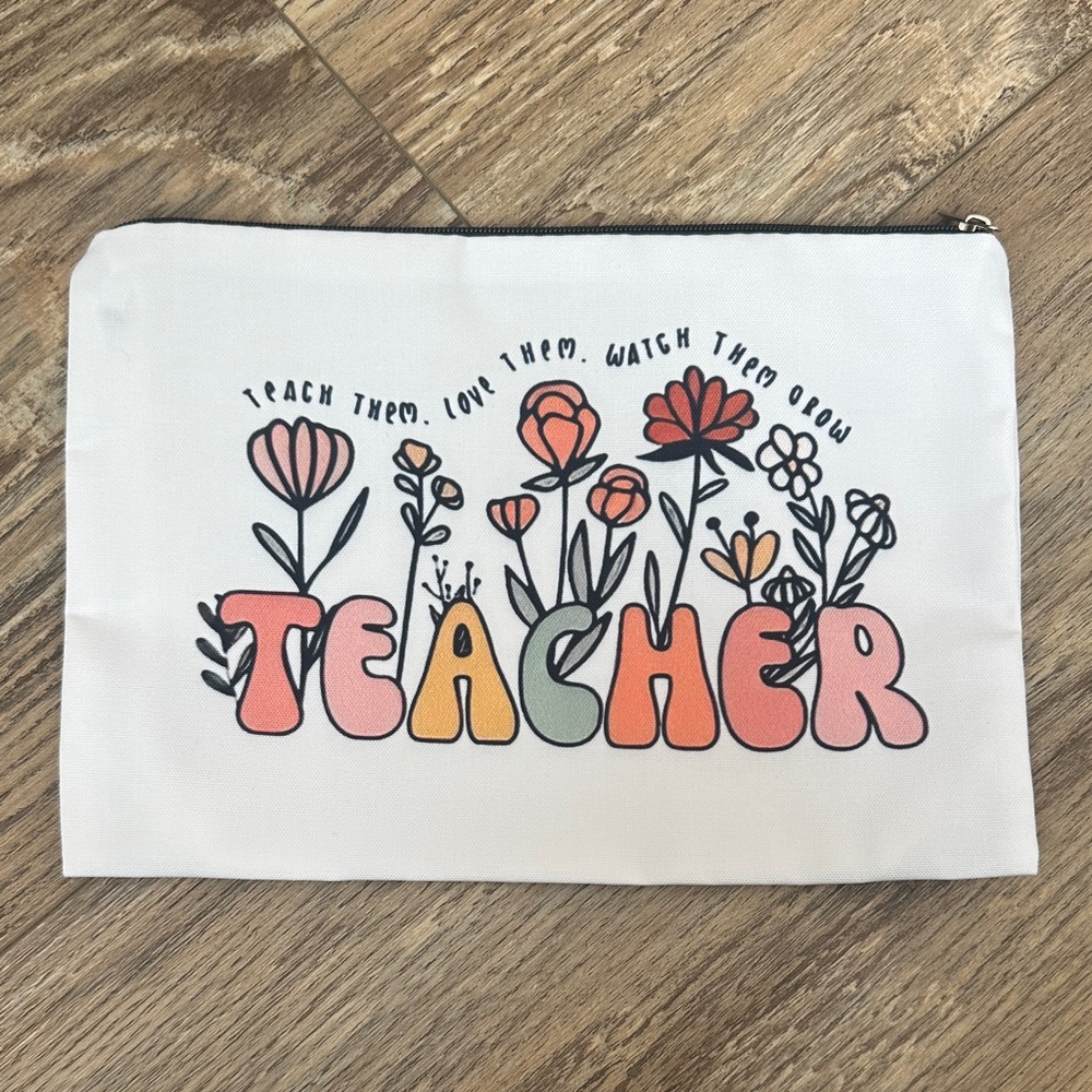 Cosmetic or pencil bag